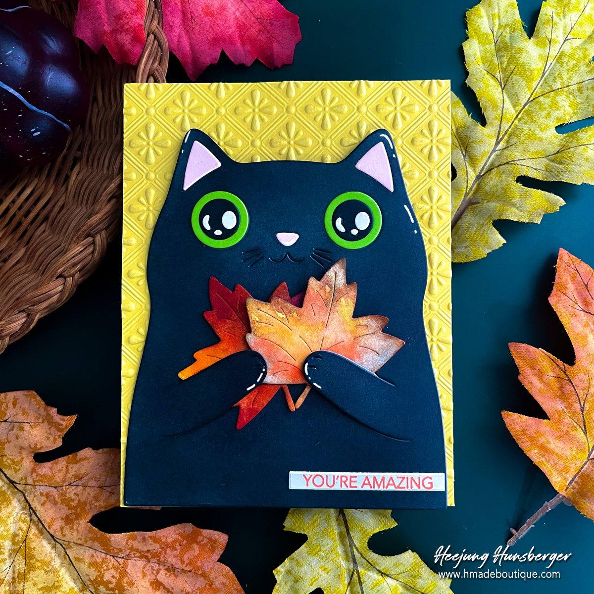 Cozy Autumn Card & Gift Card Holder with Hero Arts Kitty Squeezer Die Set